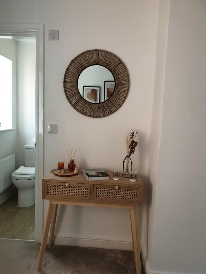 Cheerful 1 Private Room-Ensuite With Free Parking Silverdale  외부 사진