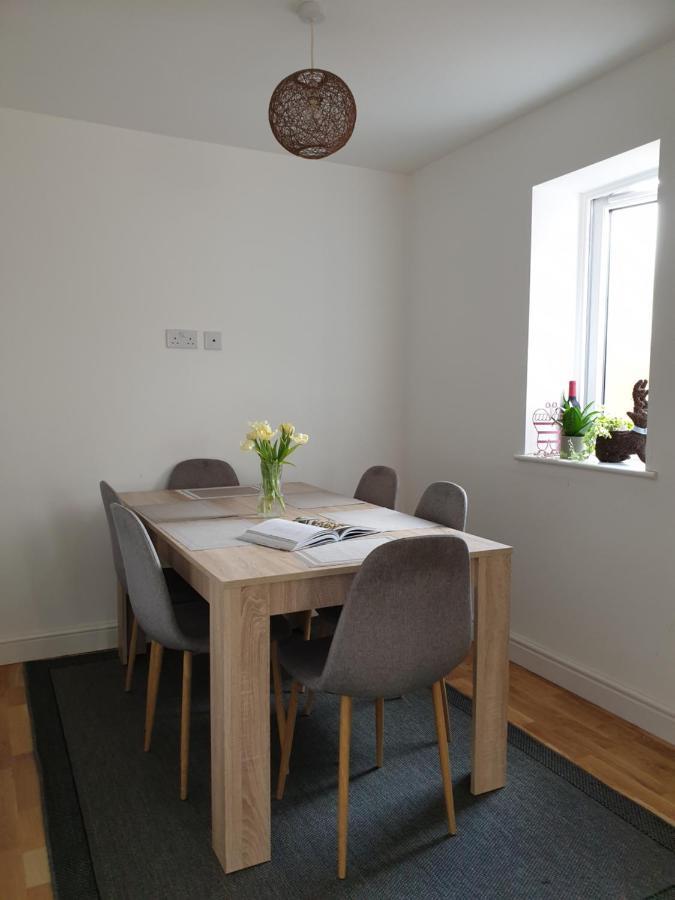 Cheerful 1 Private Room-Ensuite With Free Parking Silverdale  외부 사진