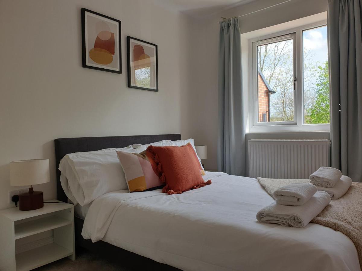 Cheerful 1 Private Room-Ensuite With Free Parking Silverdale  외부 사진