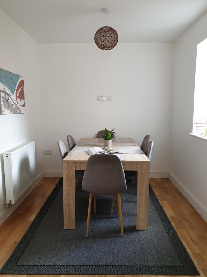 Cheerful 1 Private Room-Ensuite With Free Parking Silverdale  외부 사진
