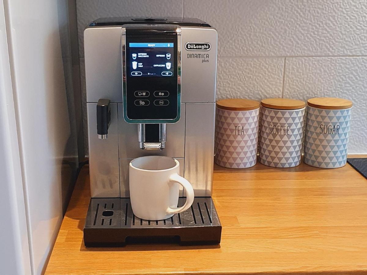 Cheerful 1 Private Room-Ensuite With Free Parking Silverdale  외부 사진