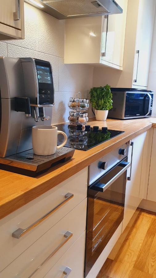 Cheerful 1 Private Room-Ensuite With Free Parking Silverdale  외부 사진
