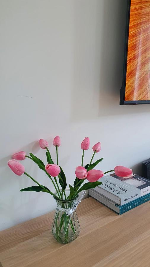 Cheerful 1 Private Room-Ensuite With Free Parking Silverdale  외부 사진